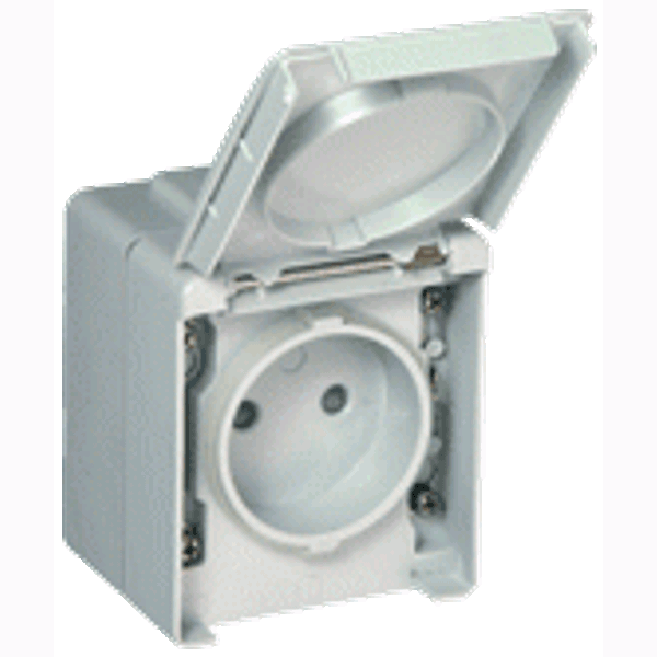 SAFETY SINGLE PHASE SOCKET WHITE image 1