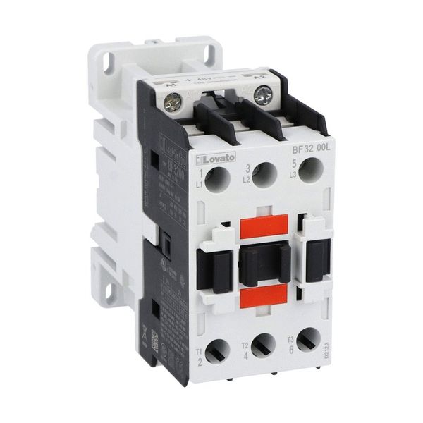 Three-pole contactor, IEC operating current Ie (AC3) = 32A, DC coil low consumption, 24VDC image 1