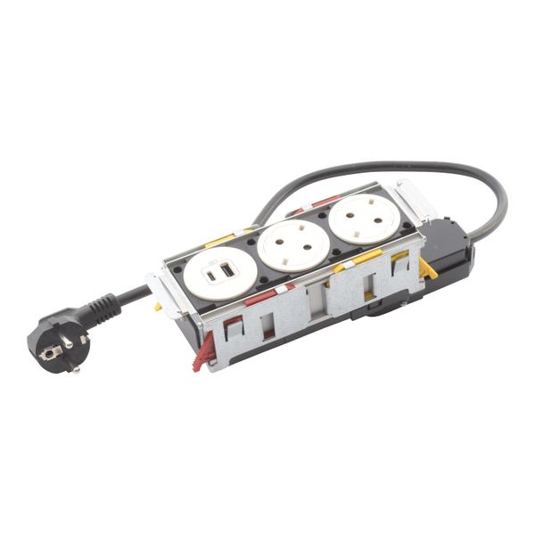 Disq In 3 gangs equipped with 2 SKT 2P+E SCH + 1x USB A+C WHITE + 2M cord image 1