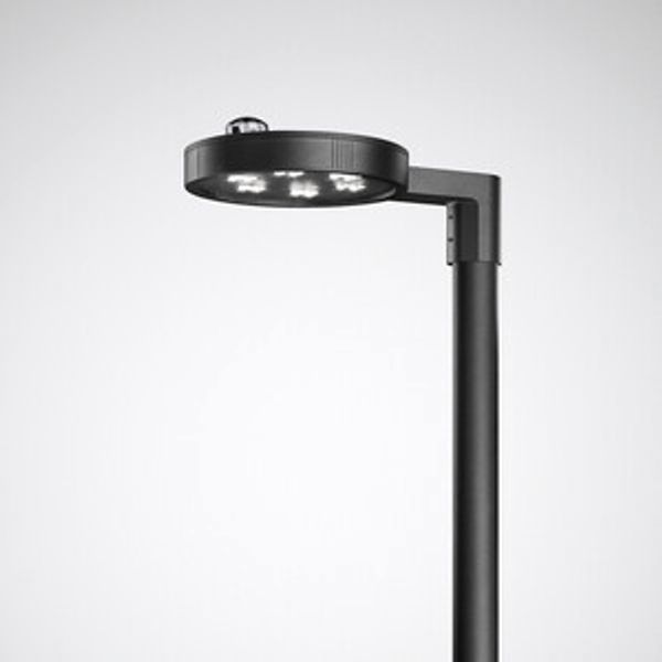 Post-top luminaires Publisca P3 CLO (normal) Lens Anthracite ET 66W 6800lm 70 asymmetric wide (AB2L) IP66 IK08 5 SDCM 7648340 image 1