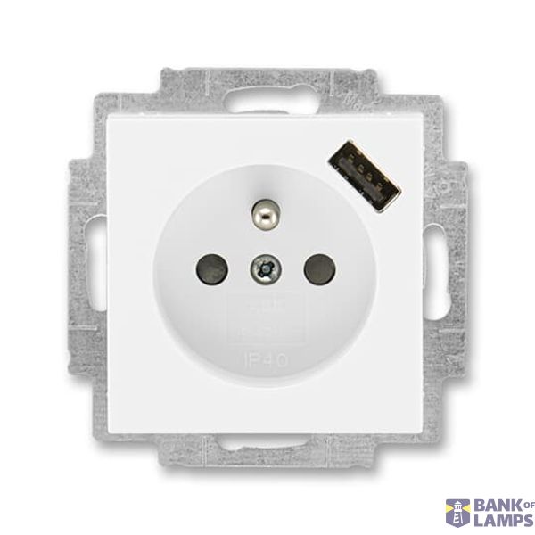 5569H-A02357 03 Socket outlet with earthing pin, shuttered, with USB charging image 1