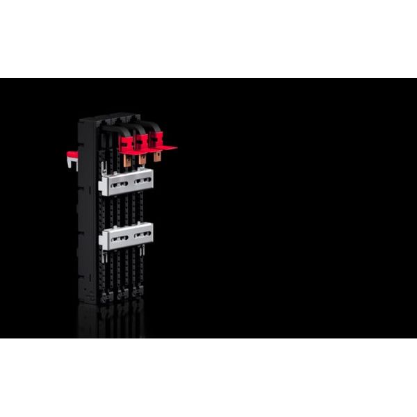 RX CB component adaptor 160 A, 3-pole, design: Universal Fix, cable outlet at the bottom, W: 81 mm image 1