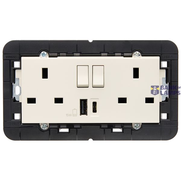 2 2P+E13ABS socket+switch+A/C-USB canvas image 1