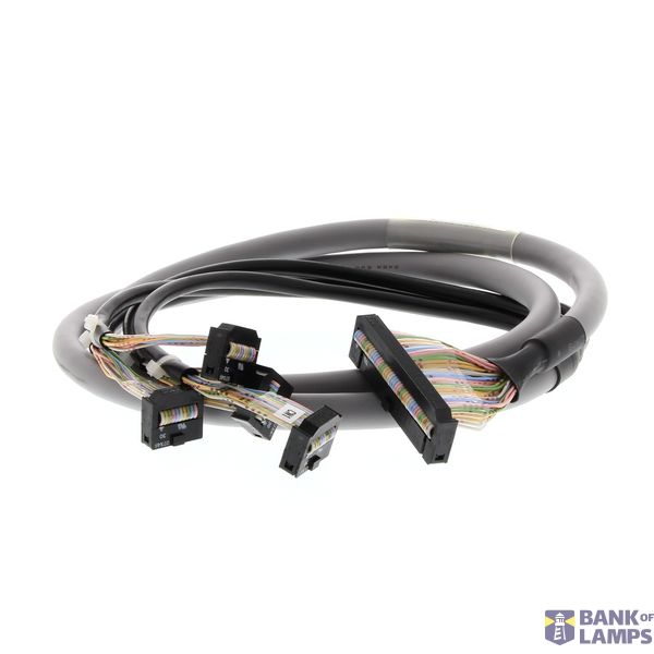 G2RV interface cable for use between CJ1W-OD232/OD262 and 4 P2RV-8-O-F modules, 1 m XW2Z0539F image 1
