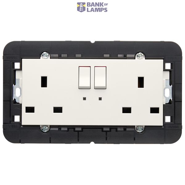 Two switch.2P+E 13A English outlet white image 1